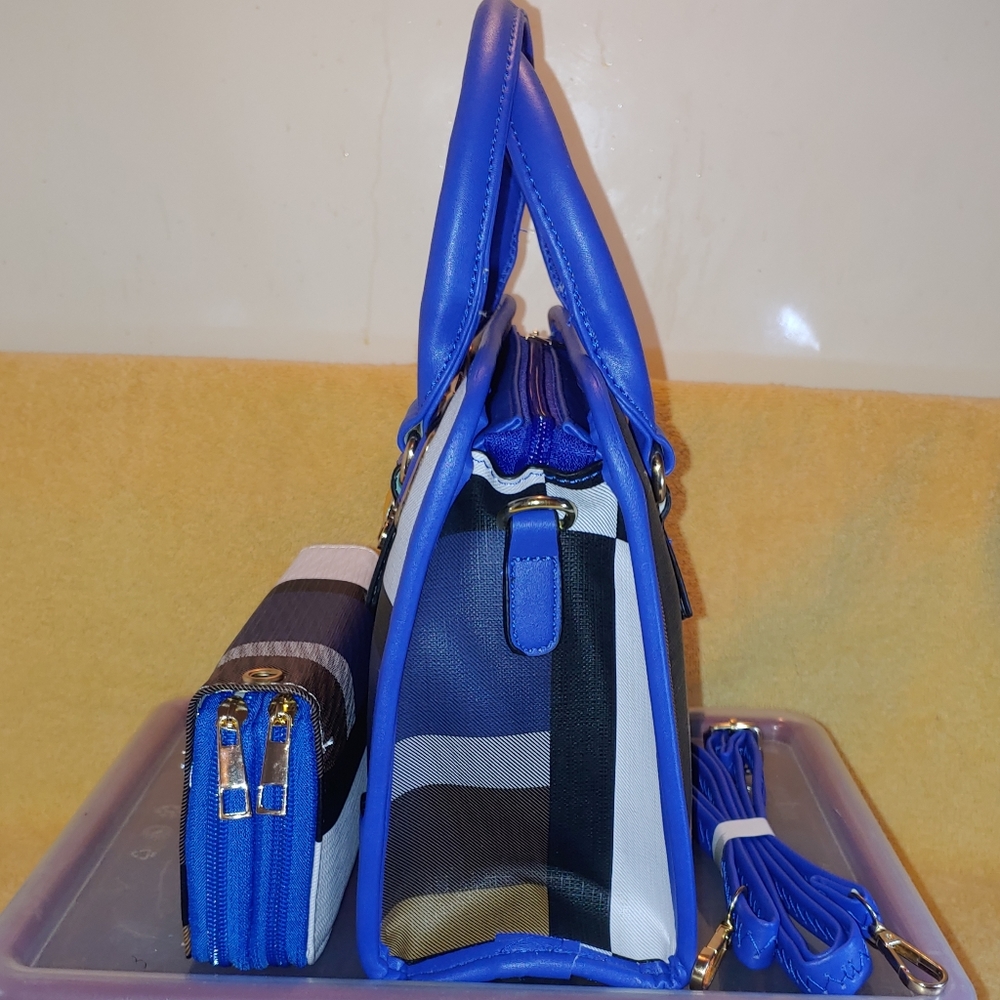 Handbag/Purse Plaid Trimmed in Blue with Matching Double Zip Wallet - Picture 3 of 9